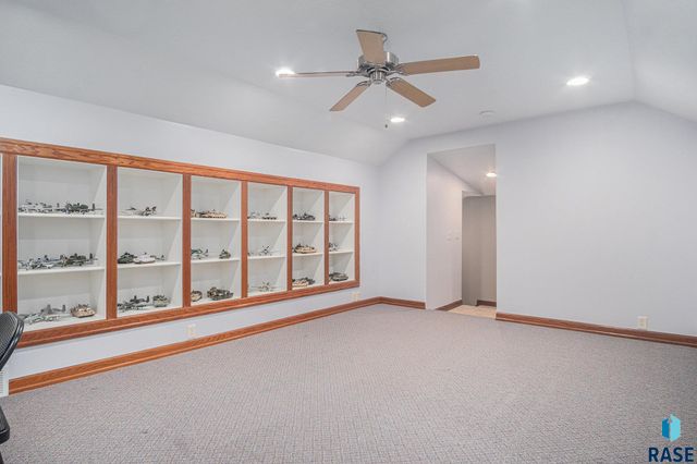 1012 N Caleb Ave Avenue, Sioux Falls, SD 57103