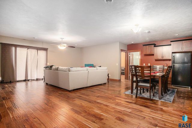 1012 N Caleb Ave Avenue, Sioux Falls, SD 57103