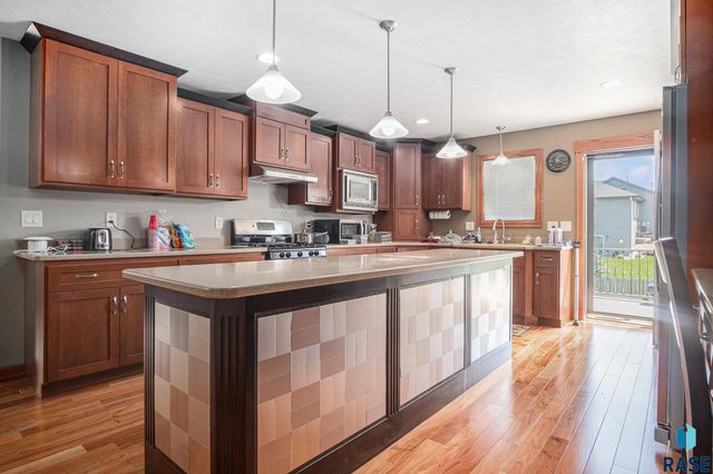 1012 N Caleb Ave Avenue, Sioux Falls, SD 57103