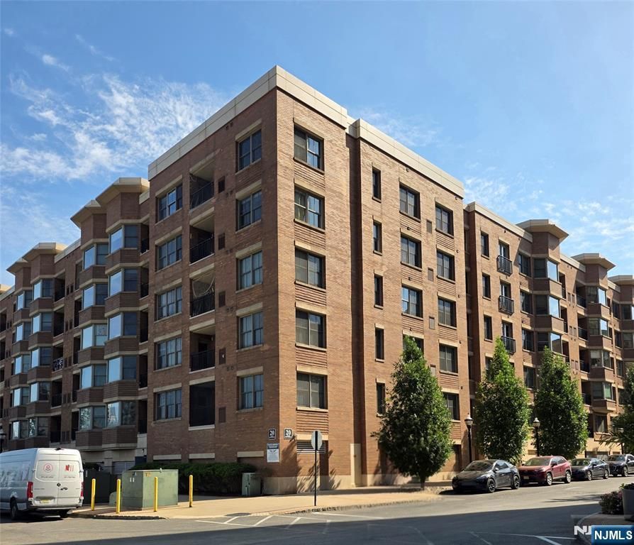 20 Ave At Port Imperial 236, West New York, NJ 07093