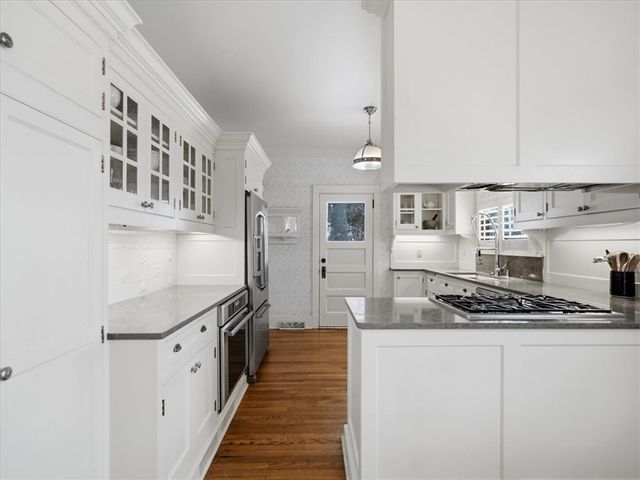 4506 Middle Rd, Hampton, PA 15101