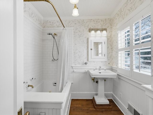 4506 Middle Rd, Hampton, PA 15101