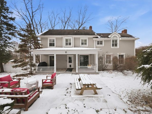 4506 Middle Rd, Hampton, PA 15101