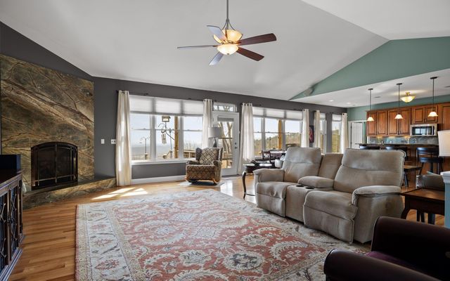 9028 Terrace Falls Drive, Soddy Daisy, TN 37379