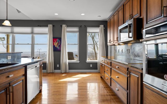 9028 Terrace Falls Drive, Soddy Daisy, TN 37379