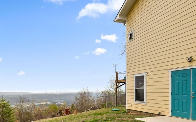 9028 Terrace Falls Drive, Soddy Daisy, TN 37379