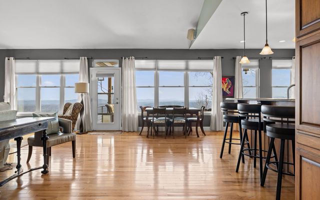 9028 Terrace Falls Drive, Soddy Daisy, TN 37379