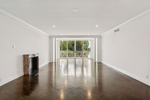 425 WORTH Avenue 2F, Palm Beach, FL 33480