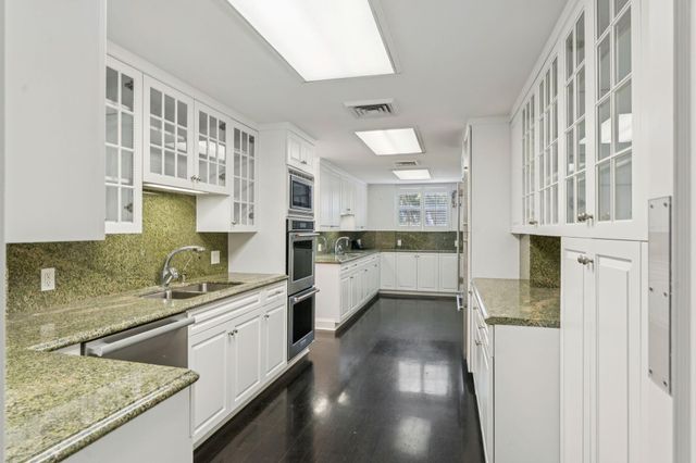425 WORTH Avenue 2F, Palm Beach, FL 33480
