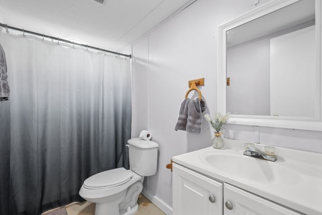 1820 Perry Lane Road, Brunswick, GA 31525