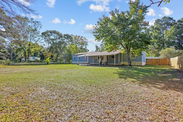 1820 Perry Lane Road, Brunswick, GA 31525