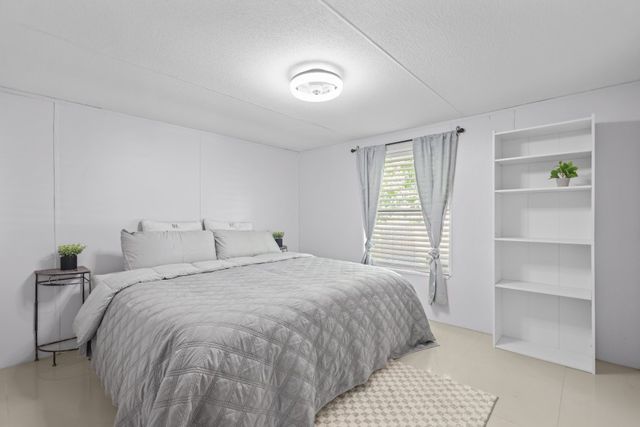 1820 Perry Lane Road, Brunswick, GA 31525