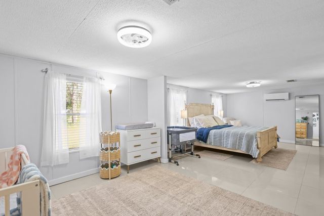 1820 Perry Lane Road, Brunswick, GA 31525