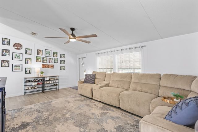 1820 Perry Lane Road, Brunswick, GA 31525