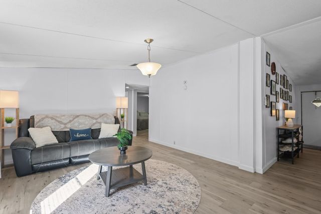 1820 Perry Lane Road, Brunswick, GA 31525