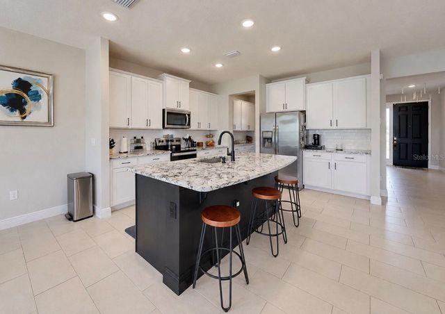 172 MANGROVE MANOR DRIVE, Apollo Beach, FL 33572