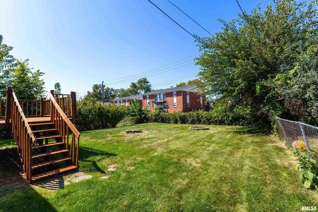 2846 MAGNOLIA Drive, Bettendorf, IA 52722