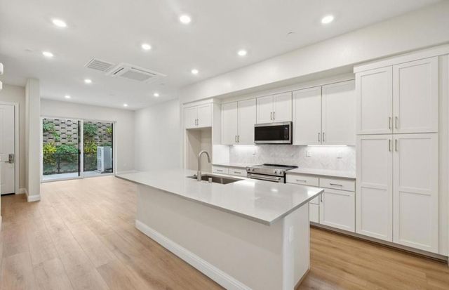 2449 Willow Way, San Mateo, CA 94403