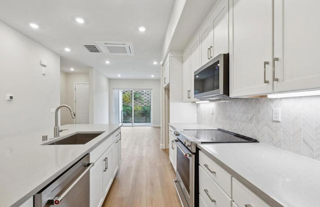 2449 Willow Way, San Mateo, CA 94403