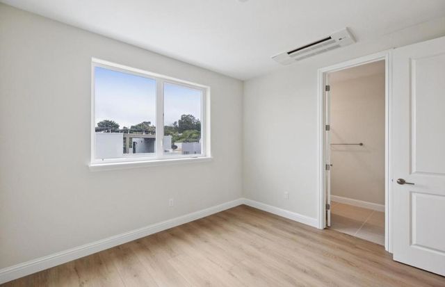 2449 Willow Way, San Mateo, CA 94403