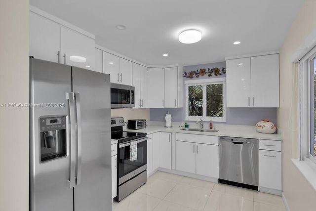 77340 OVERSEAS HWY, Islamorada, FL 33036