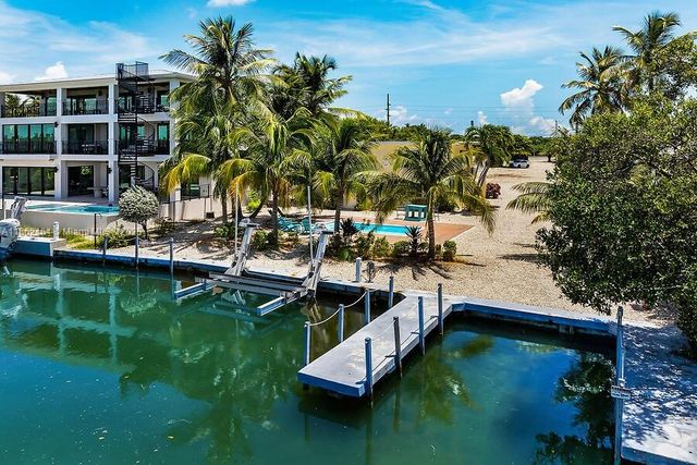 77340 OVERSEAS HWY, Islamorada, FL 33036