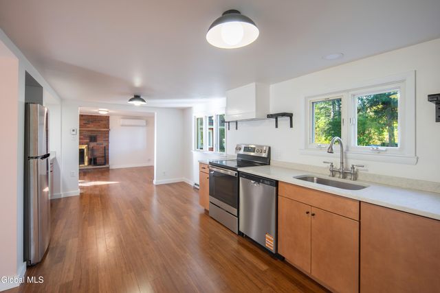 99 Blue Barns Road, Rexford, NY 12148