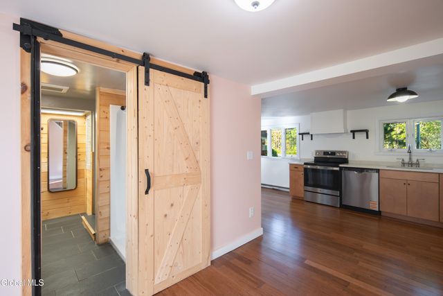 99 Blue Barns Road, Rexford, NY 12148