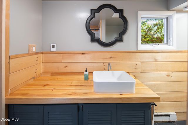 99 Blue Barns Road, Rexford, NY 12148