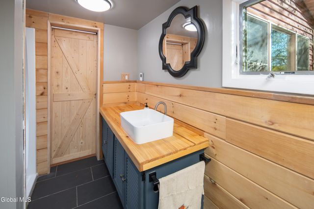 99 Blue Barns Road, Rexford, NY 12148