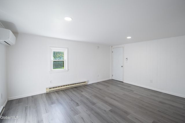 99 Blue Barns Road, Rexford, NY 12148