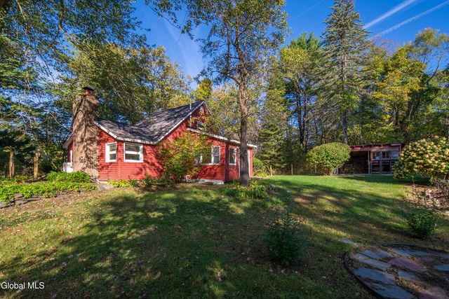 99 Blue Barns Road, Rexford, NY 12148