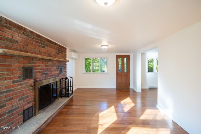 99 Blue Barns Road, Rexford, NY 12148