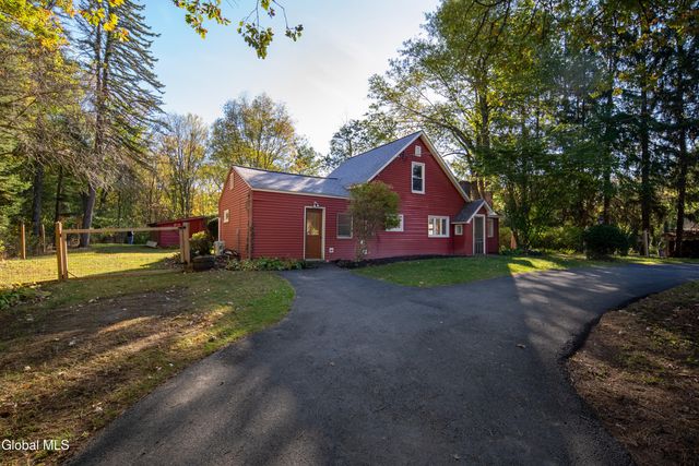 99 Blue Barns Road, Rexford, NY 12148