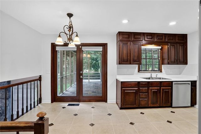 447 Cove Drive, Marietta, GA 30067
