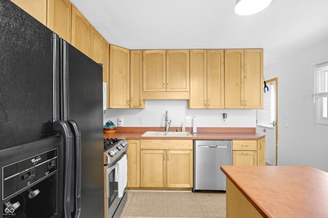 3067 Hawcreek Boulevard, Columbus, IN 47203