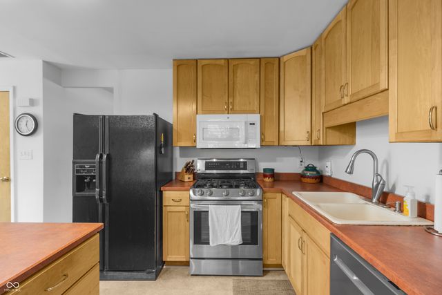 3067 Hawcreek Boulevard, Columbus, IN 47203