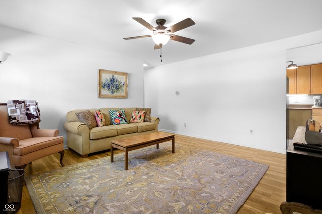 3067 Hawcreek Boulevard, Columbus, IN 47203