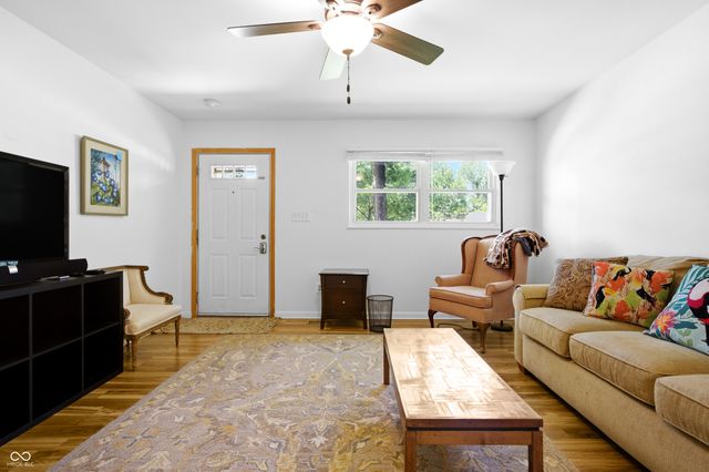3067 Hawcreek Boulevard, Columbus, IN 47203