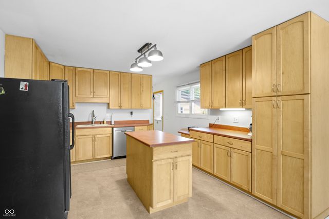 3067 Hawcreek Boulevard, Columbus, IN 47203
