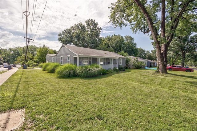 7101 Maple Street, Overland Park, KS 66204