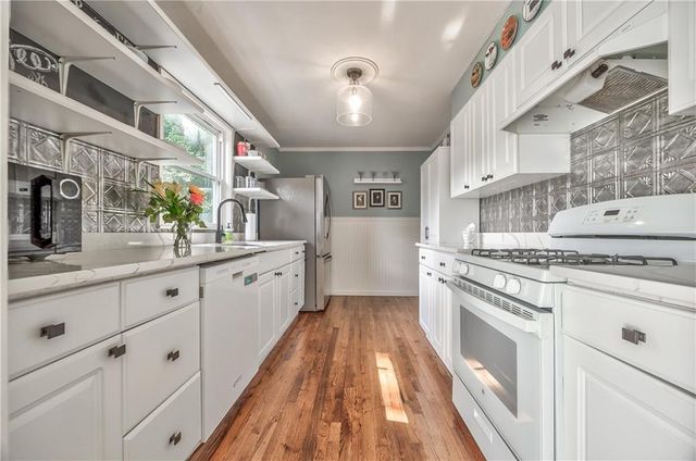 7101 Maple Street, Overland Park, KS 66204