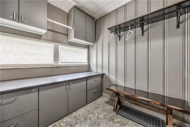 7101 Maple Street, Overland Park, KS 66204