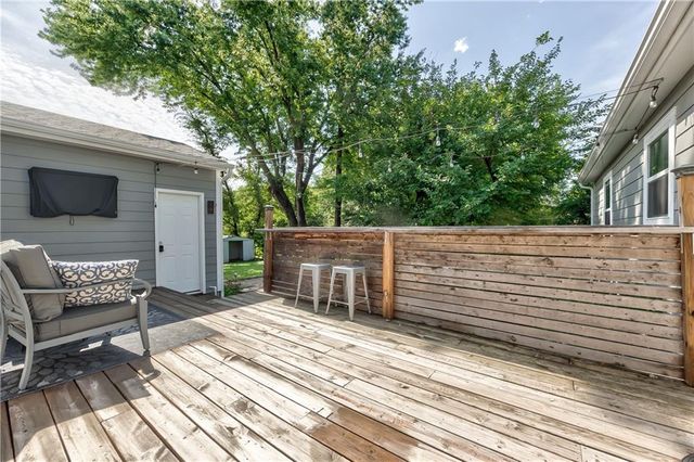 7101 Maple Street, Overland Park, KS 66204