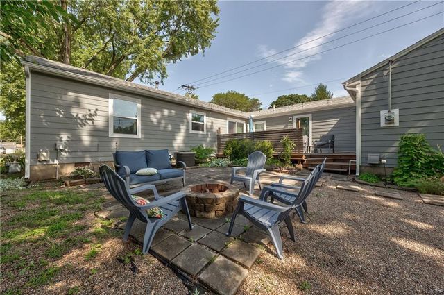 7101 Maple Street, Overland Park, KS 66204