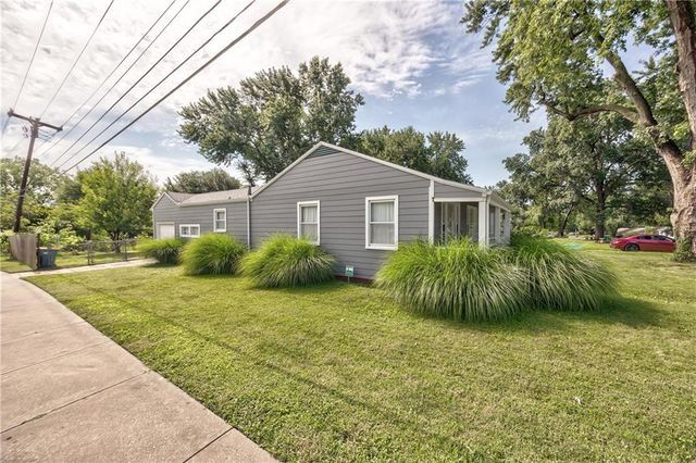 7101 Maple Street, Overland Park, KS 66204