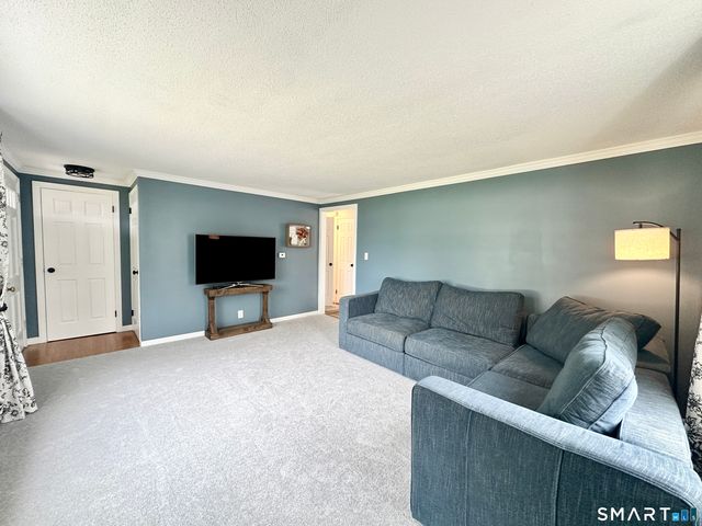 220 South Elm Street, Windsor Locks, CT 06096