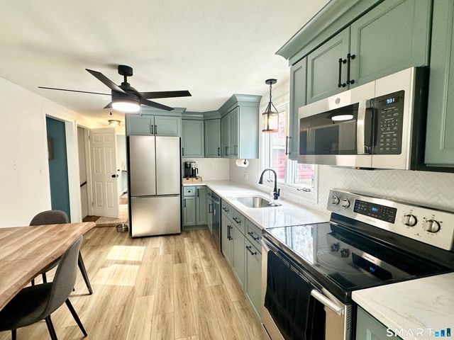 220 South Elm Street, Windsor Locks, CT 06096