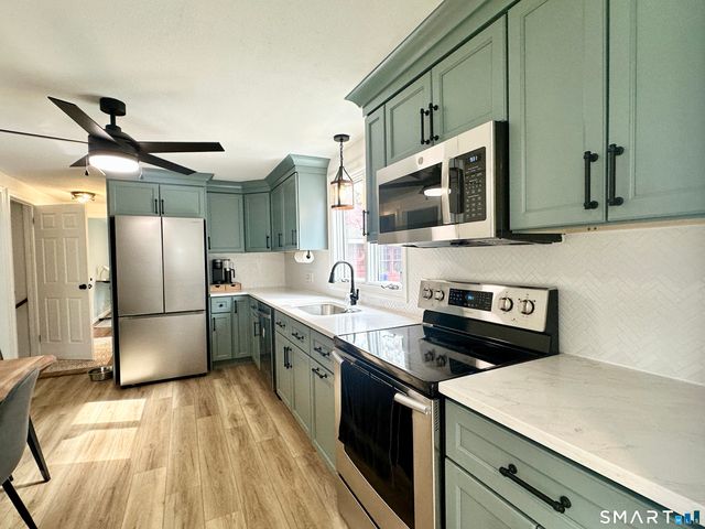 220 South Elm Street, Windsor Locks, CT 06096