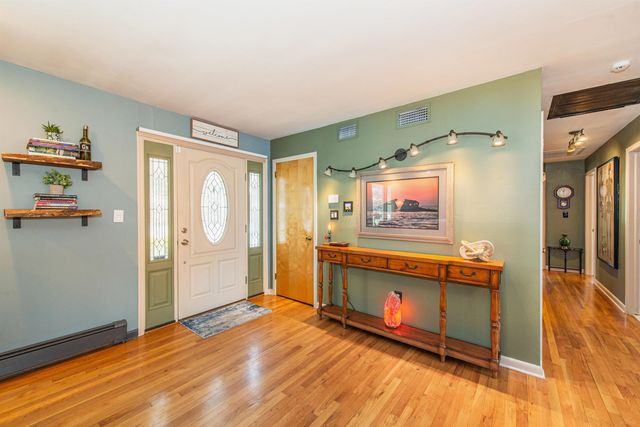 104 Lionshead Dr West, Wayne, NJ 07470